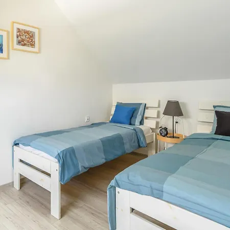 Cottages, Air Conditioning, Pool *