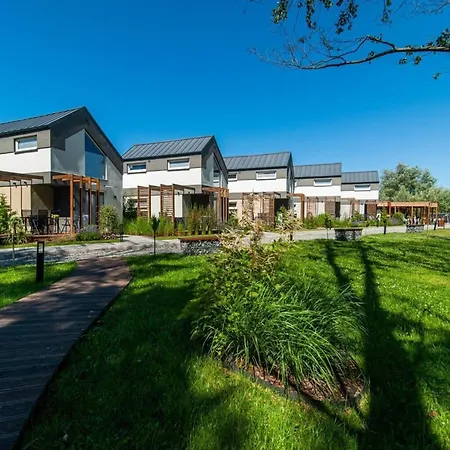 Cottages, Air Conditioning, Pool بيت للعطل