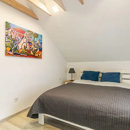 Cottages, Air Conditioning, Pool