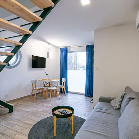 Cottages, Air Conditioning, Pool بيت للعطل