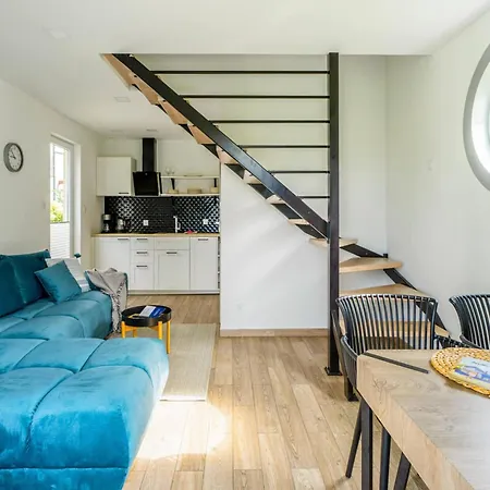 بيت للعطل Cottages, Air Conditioning, Pool نيخوجة