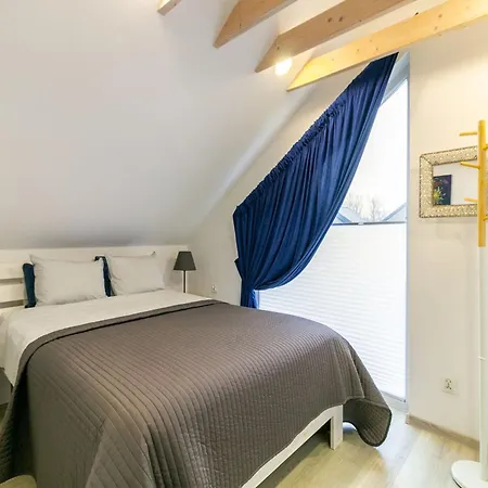 بيت للعطل Cottages, Air Conditioning, Pool