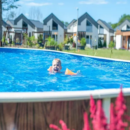 Cottages, Air Conditioning, Pool